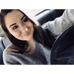 Meet your Posher, Caitlyn